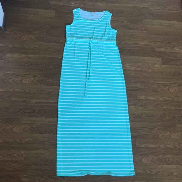 **Last Chance!! Donating 4/12 Bass Maxi Dress - Picture 1 of 4